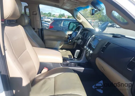 2012 Toyota Sequoia Limited 5.7L V8 из США, поврежденный, VIN 5TDJY5G12CS069153